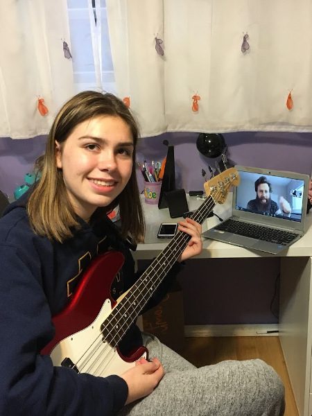 Online Music Lessons - Playing Bass - Sherman Oaks, Los Angeles - Join The Band